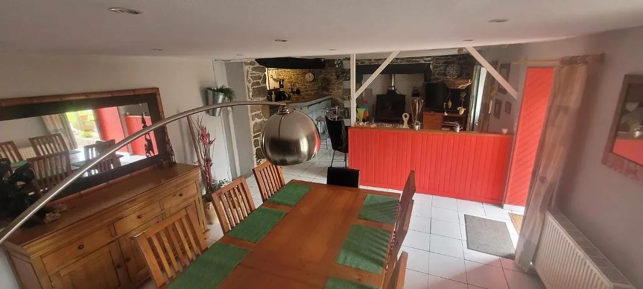 Holiday home Gite Le Mengleuz Plouneour-Menez