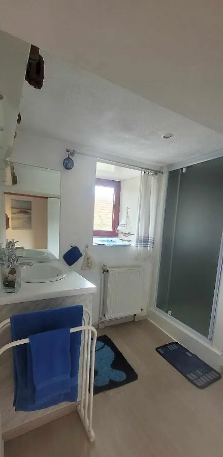 Holiday home Gite Le Mengleuz Plouneour-Menez France